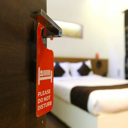 Oyo 9911 Apartment Shylee Niwas Chennai Esterno foto