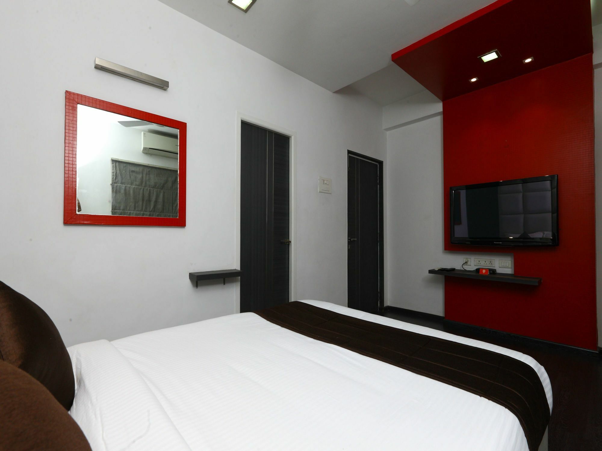 Oyo 9911 Apartment Shylee Niwas Chennai Esterno foto